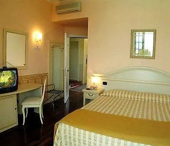 Hotel Gardenia & Villa Charme Adults Friendly 4Star Service Bardolino