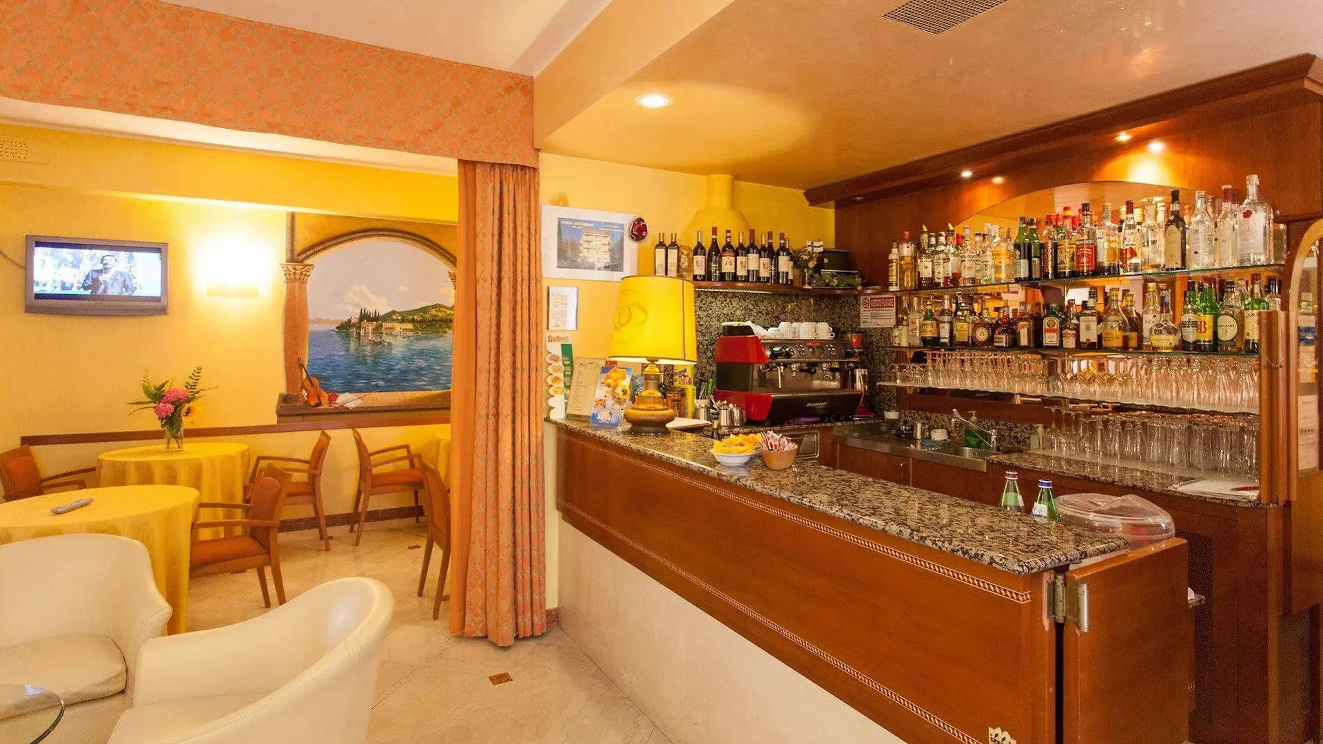 Hotel Gardenia & Villa Charme Adults Friendly 4Star Service バルドリーノ 3*,  イタリア