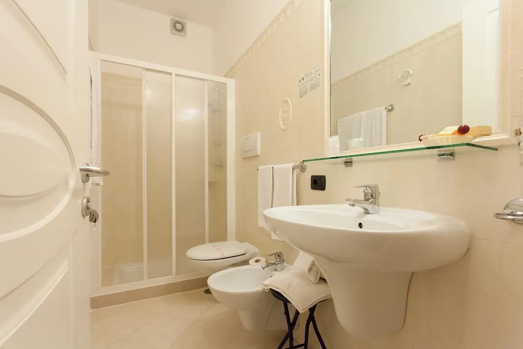 Hotel Gardenia & Villa Charme Adults Friendly 4Star Service バルドリーノ イタリア
